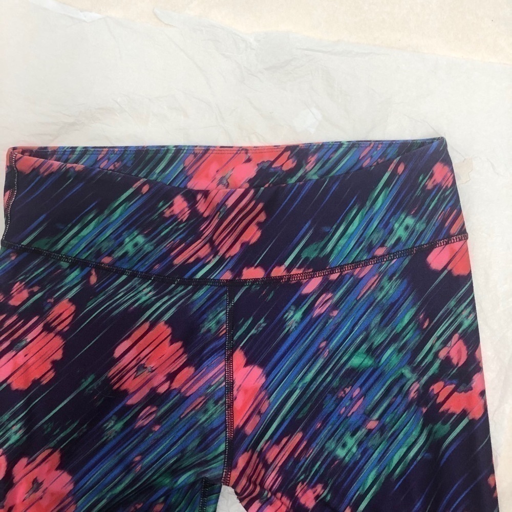 Beautiful Fabletics - Picture 2 of 11